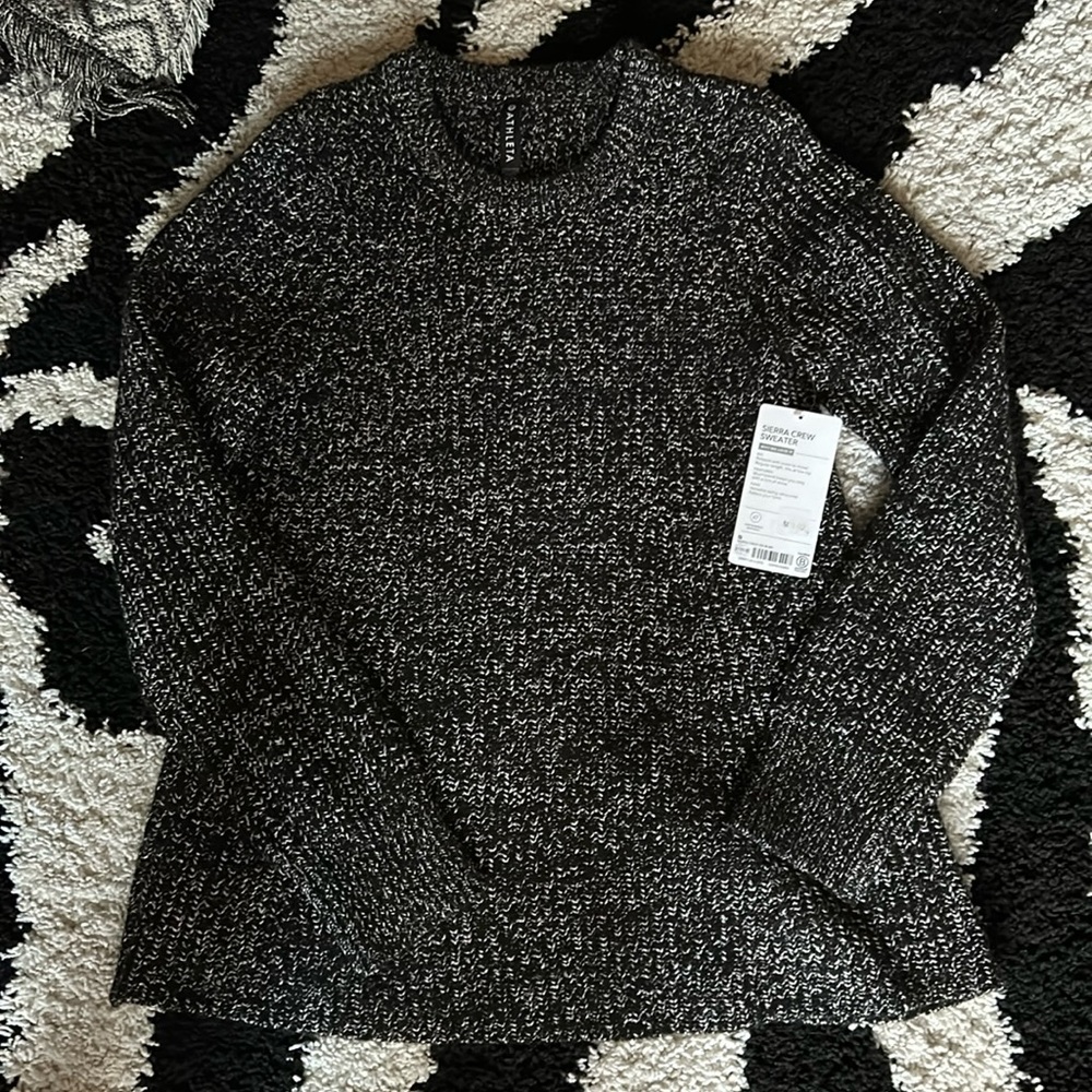 NWT Athleta Black and White Sierra Crew Sweater Size Small